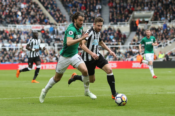 方面毫不逊 方面毫不逊