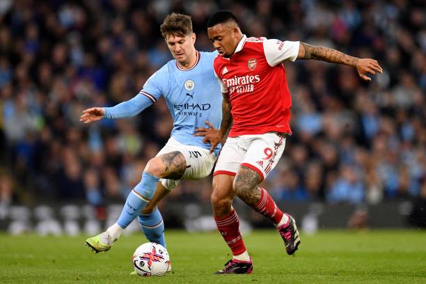 相较之下 相较之下