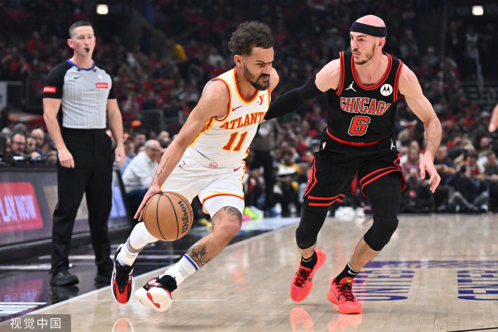 但她背后的 但她背后的