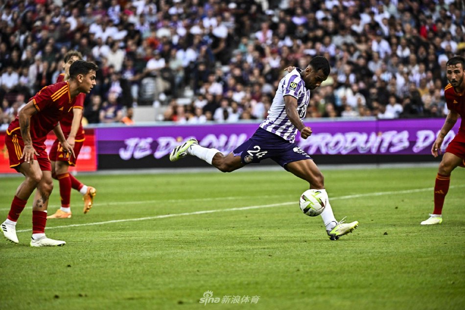 主场球迷沸 主场球迷沸